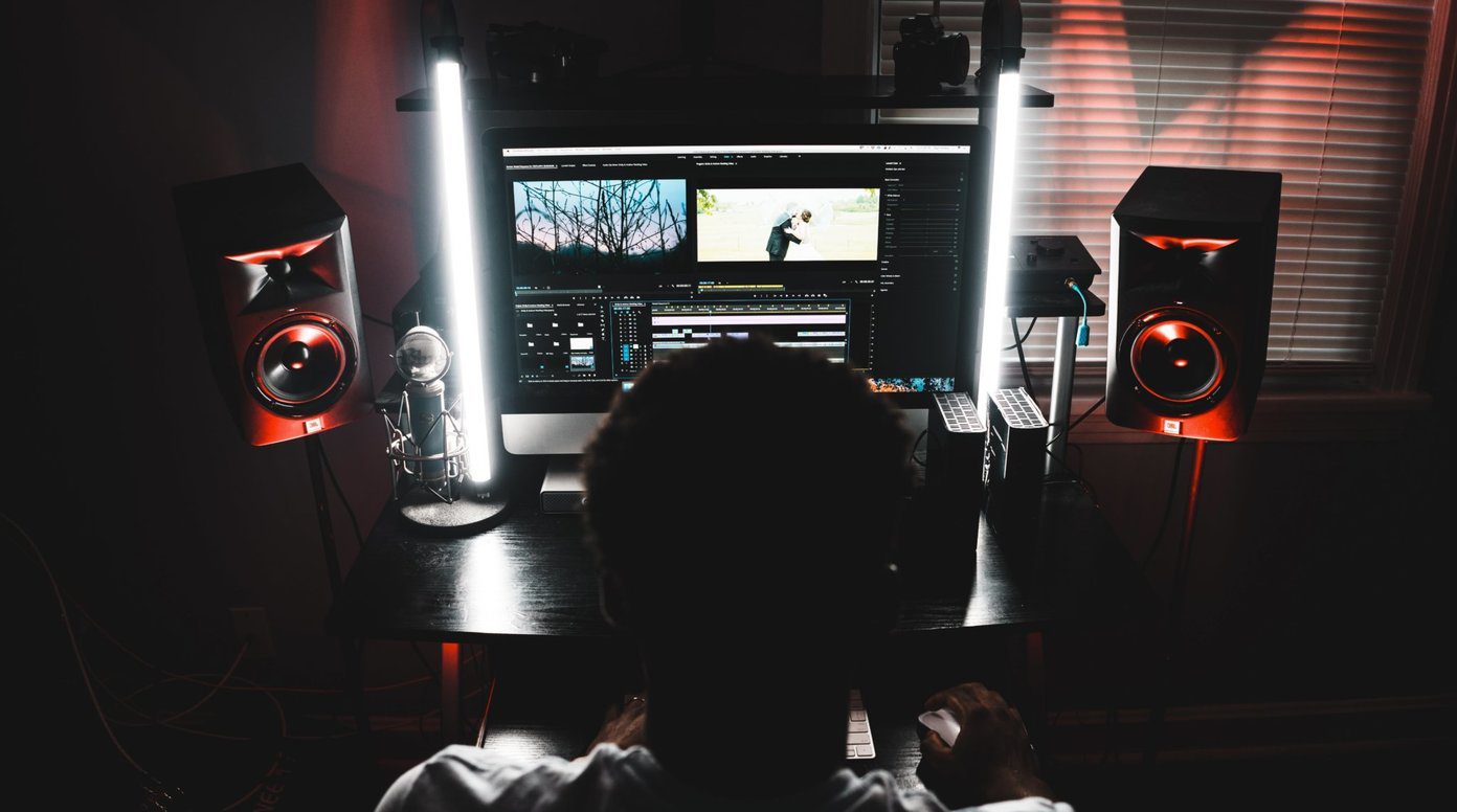 6 Best Widescreen And Color Corrected Monitors For Video Editing