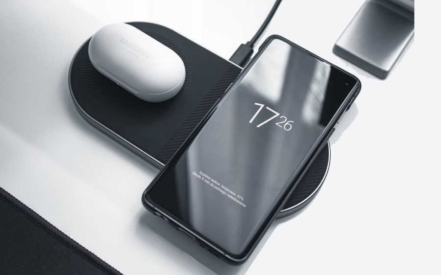 Wireless-Chargers-for-the-Samsung-Galaxy-S22-Series