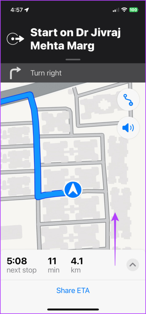 Deslice hacia arriba para ver el mapa de ruta en Apple Maps