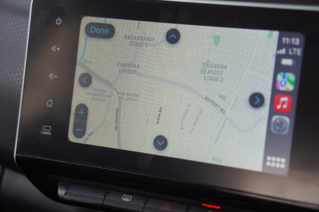 Apple Maps arrow keys on CarPlay