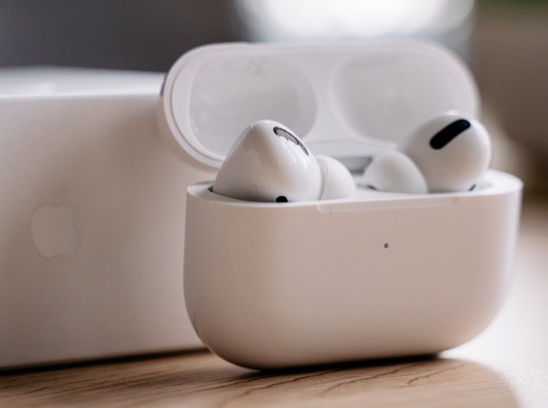 best airpods pro leather case