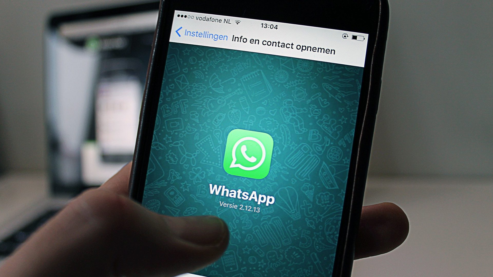 Disable WhatsApp chat backup