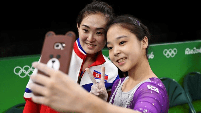 Korean Athletes Selfie