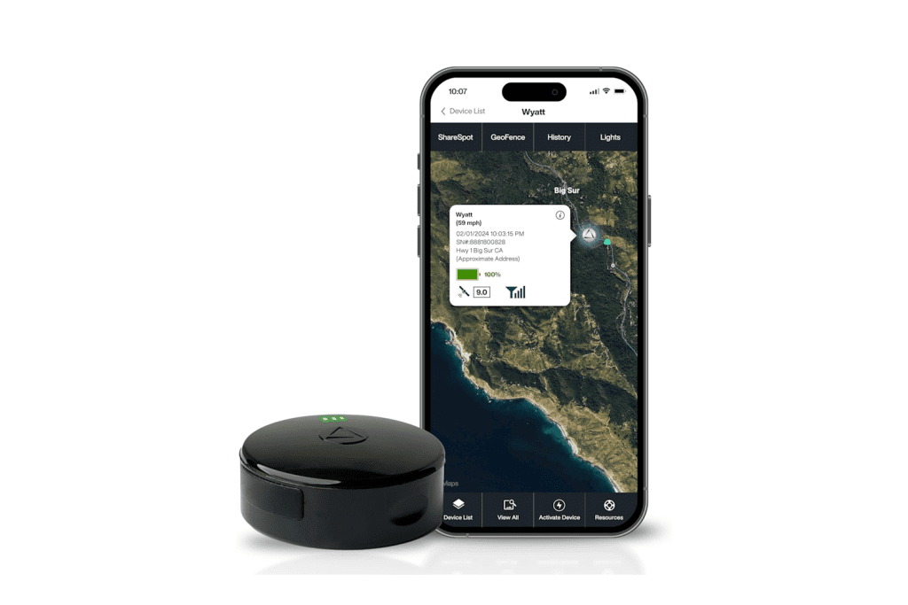 LandAirSea 54 Best Portable GPS Trackers for Cars - 3