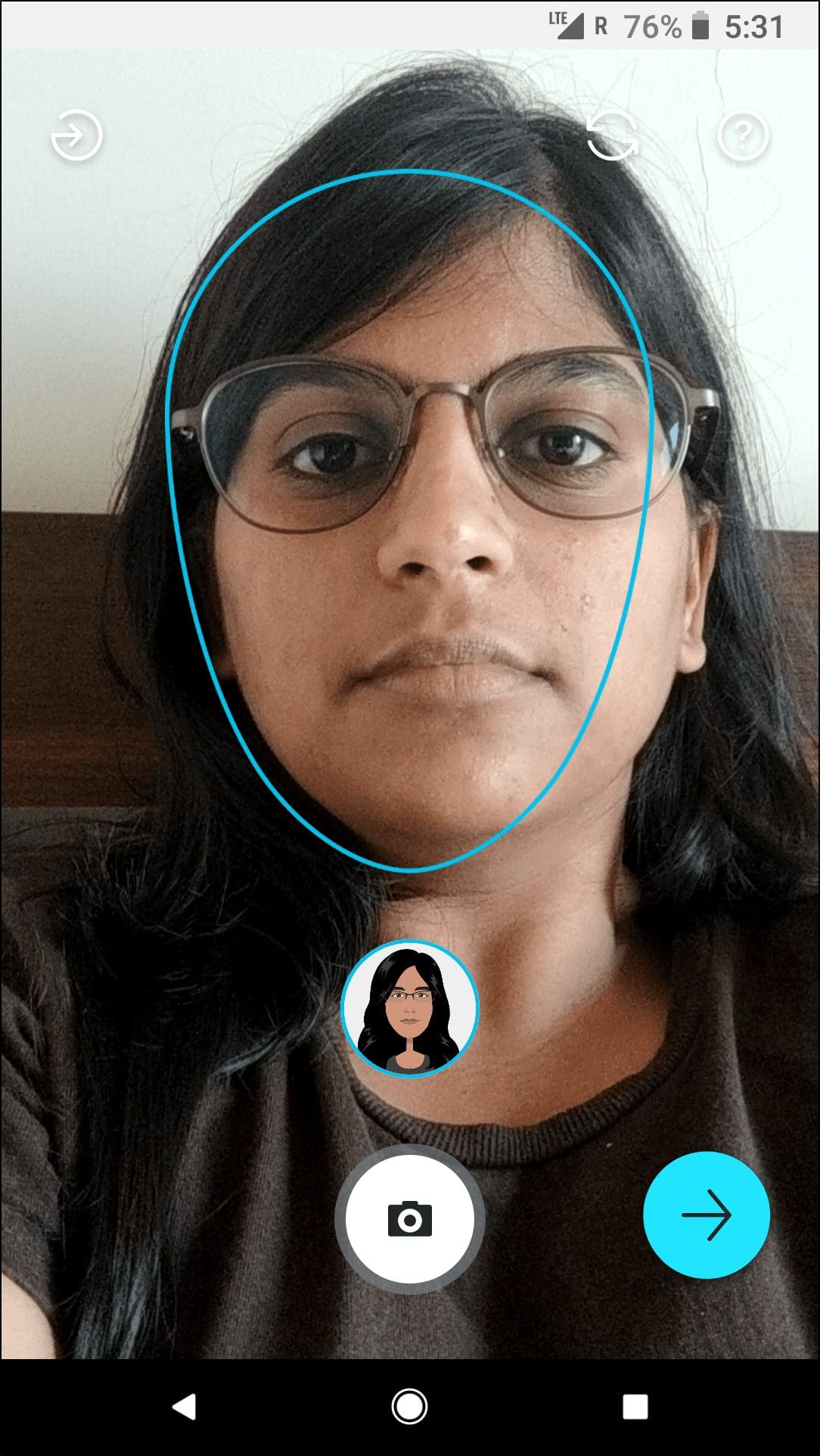 How to Change Your Selfies Into Cool Characters With Mirror Emoji Keyboard