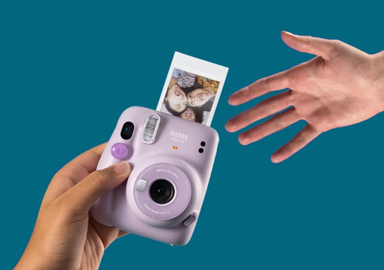 Polaroid Go vs Fujifilm Instax Mini 11 comparison