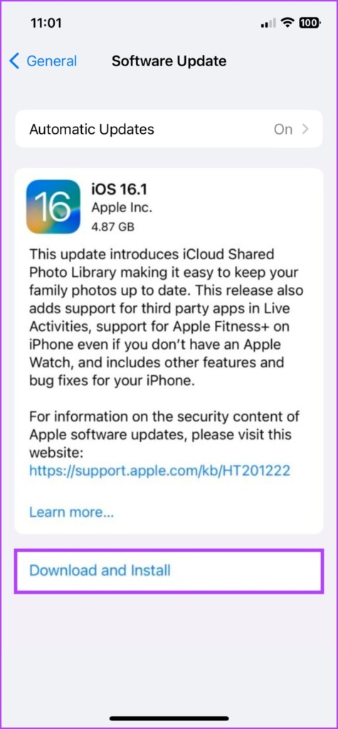 Ketuk Unduh dan Instal untuk mendapatkan pembaruan iOS terbaru
