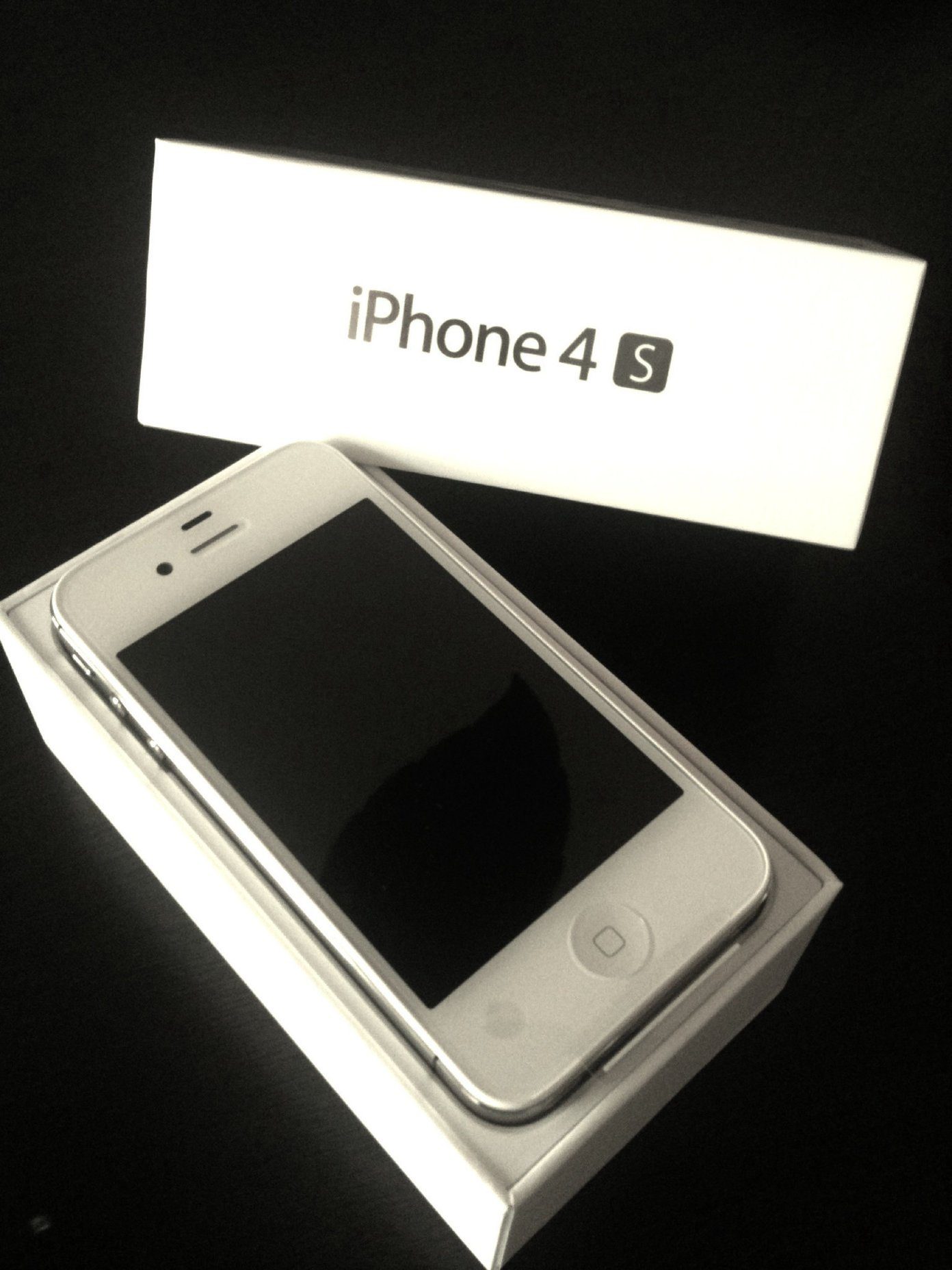 White I Phone 4 S With Box