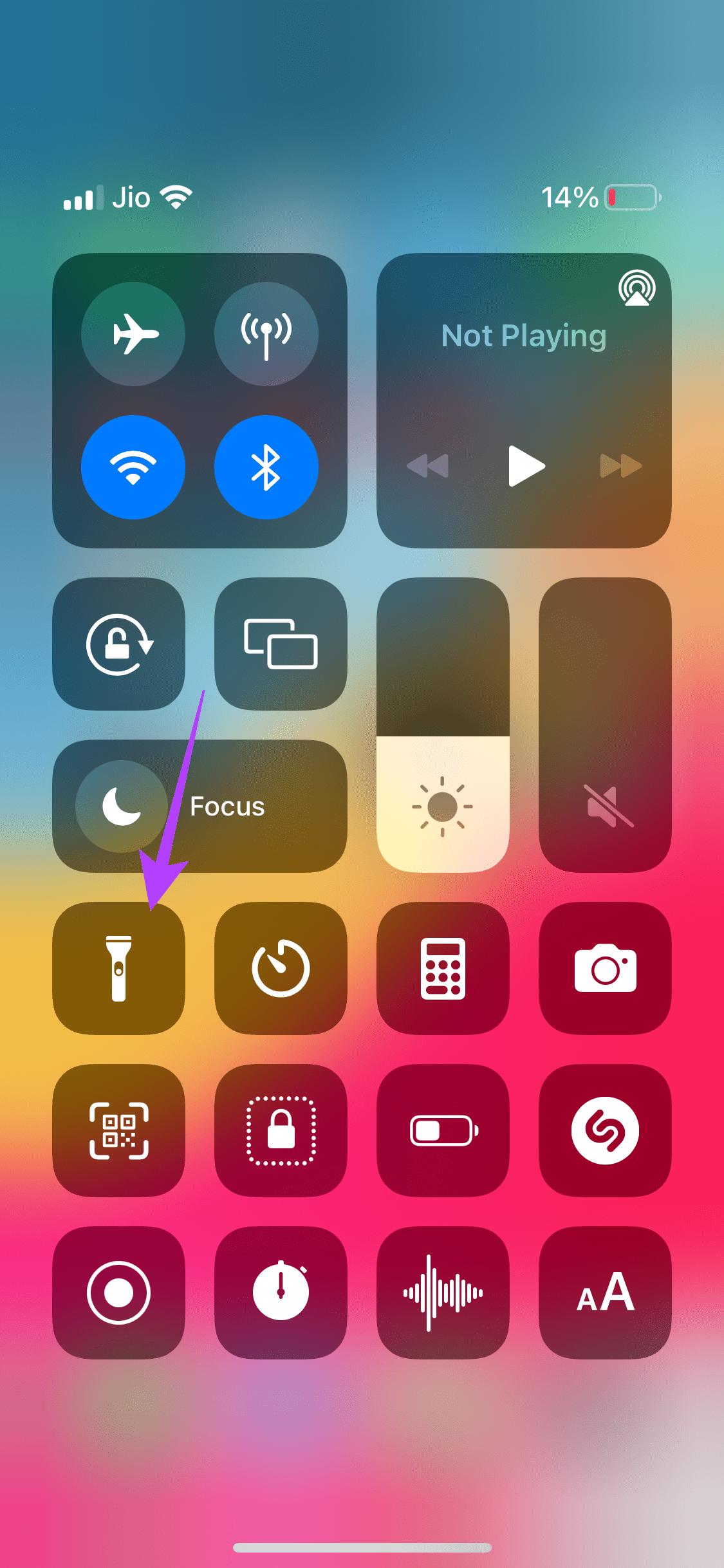 Flashlight toggle on iPhone