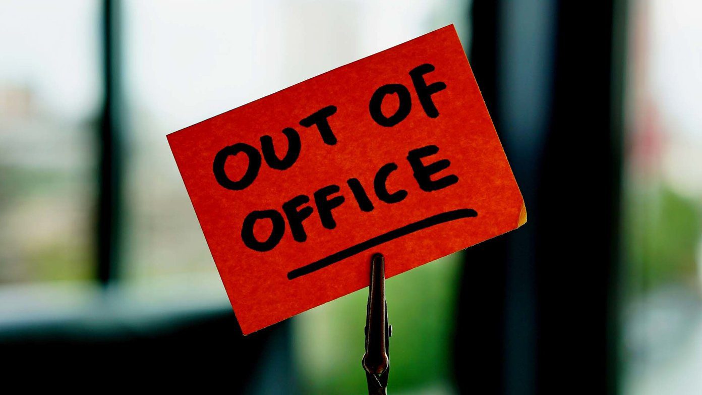 Set out of office in teams