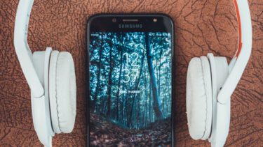 How to Share Music with Two Headphones from Samsung Galaxy Phones